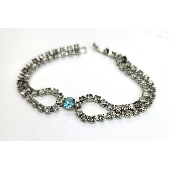 Vintage Rhinestone Bracelet With Blue Gemstone Centerpiece Double Strand LI111 - Picture 4 of 5